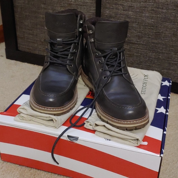 Selanna Moc Toe Hiker Boot - Picture 1 of 4